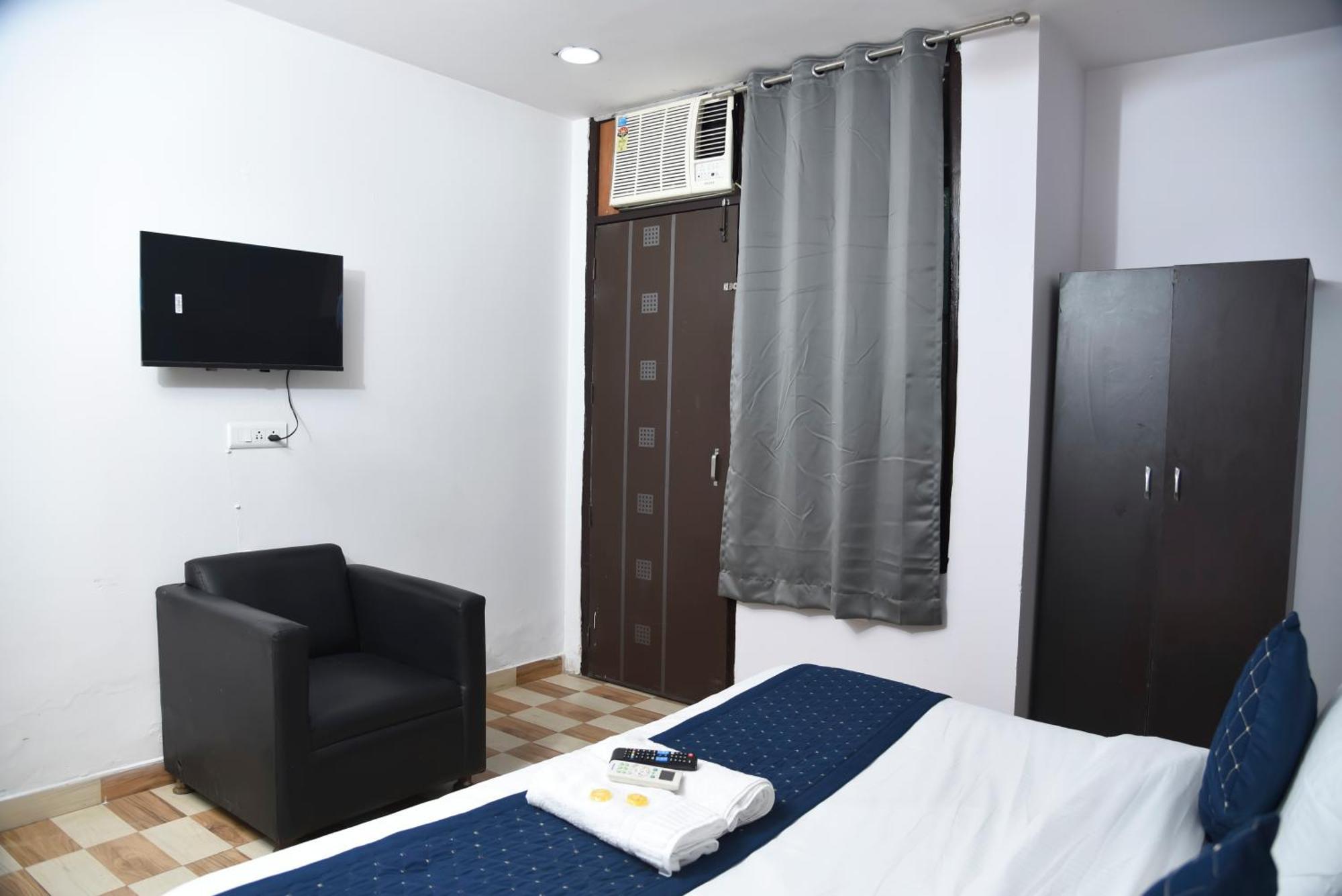 Hotel Orchid At Tilak Nagar New Delhi