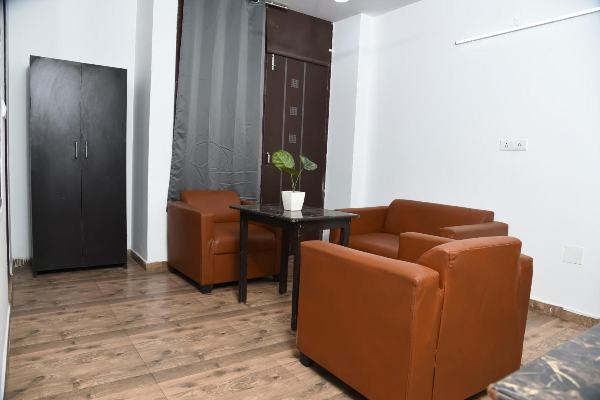 Orchid At Tilak Nagar 3* New Delhi
